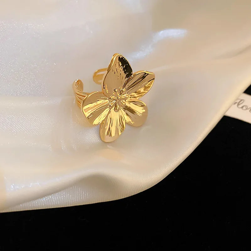 Tamxo™ Stainless Steel Flower Ring Women Simple Temperament Party Fashion Trend Waterproo