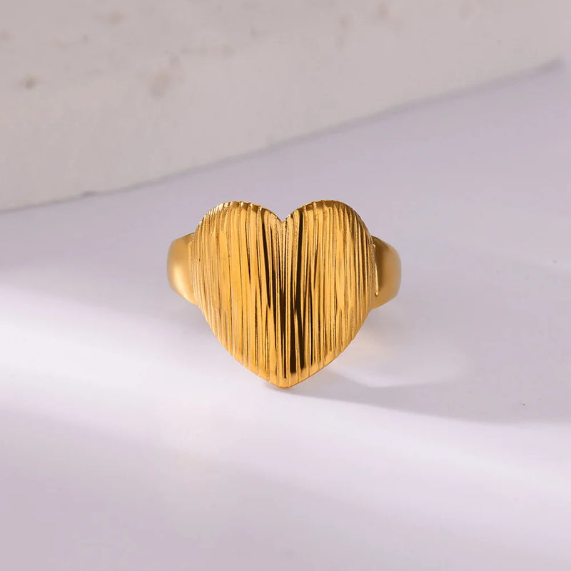 Tamxo™ Retro Bark Pattern Heart Wide Gold Ring for Women - Stainless Steel Wedding Charm Jewelry